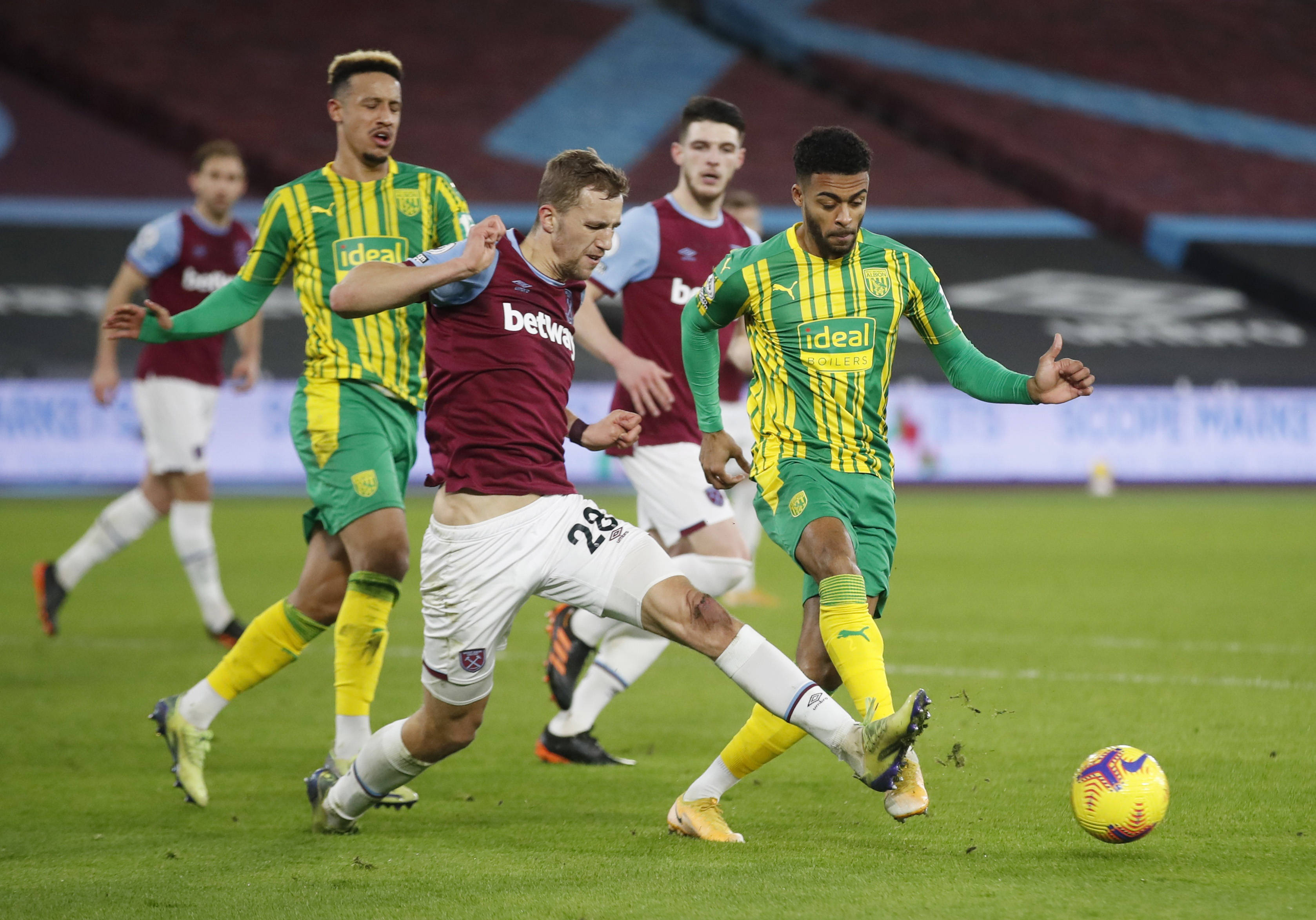 仅彰显了曼 仅彰显了曼